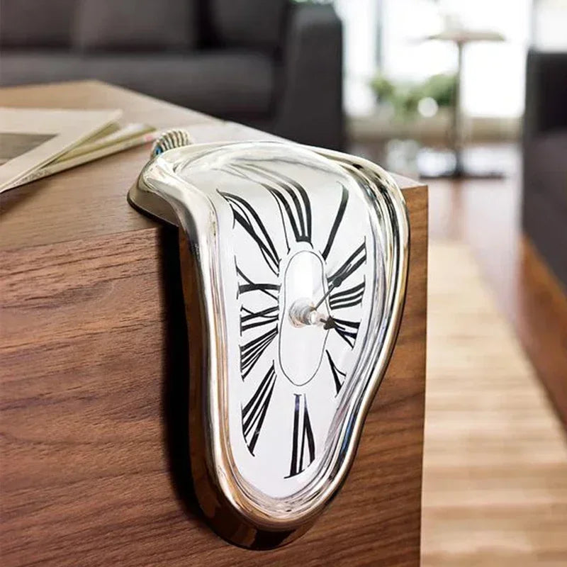 2024 New Novel Surreal Melting Distorted Wall Clocks Surrealist Salvador Dali Style Wall Decoration Home Garden Clock